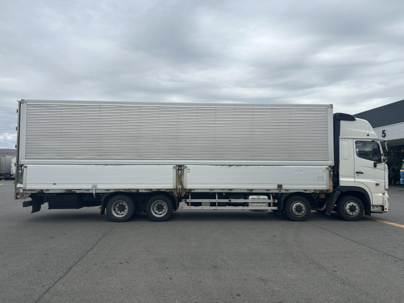 日野プロフィアアルミウィング|中古トラックの販売・買取・査定のアイナビ