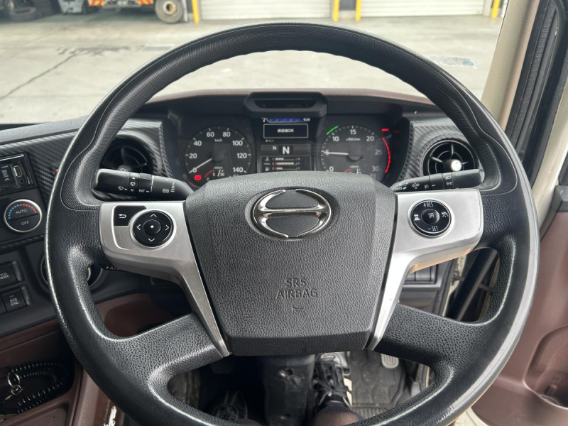 日野プロフィアアルミウィング|中古トラックの販売・買取・査定のアイナビ