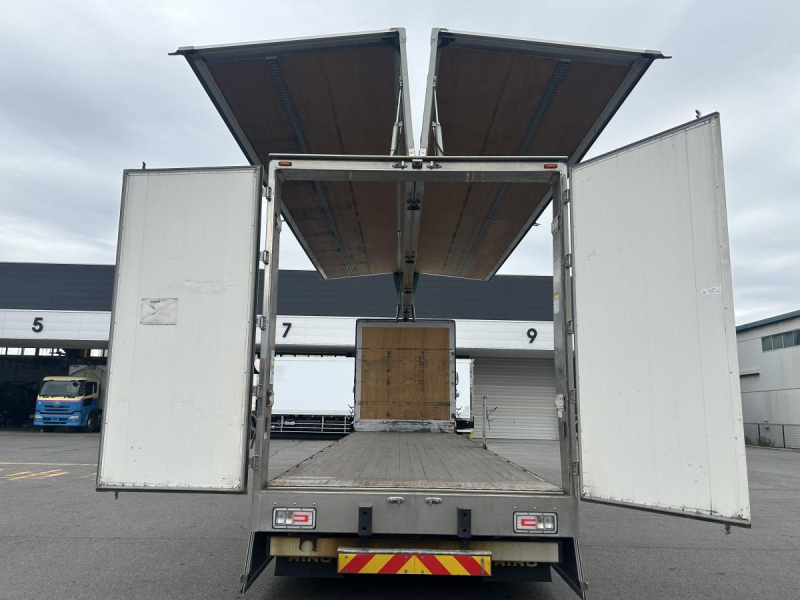 日野プロフィアアルミウィング|中古トラックの販売・買取・査定のアイナビ