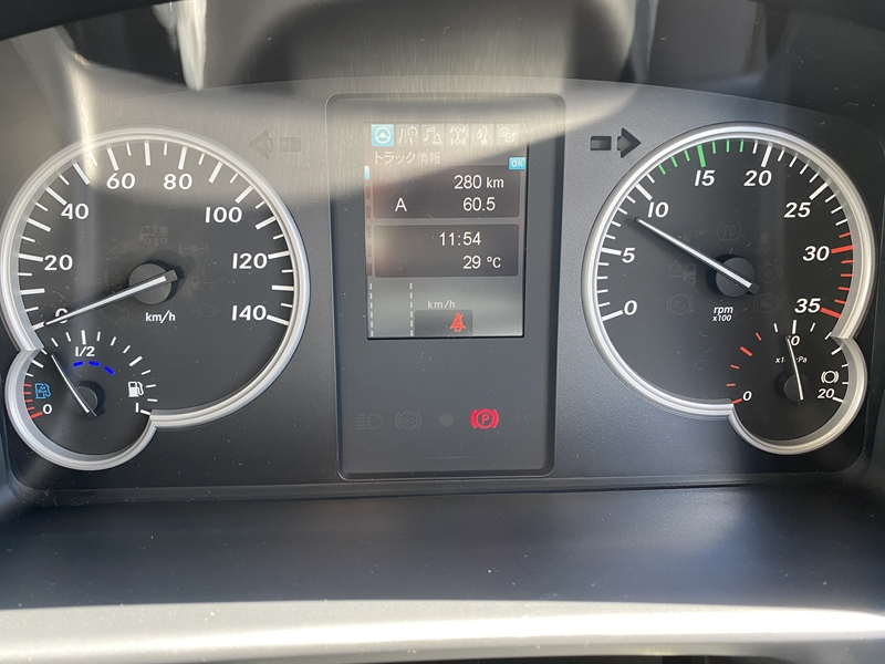 ファイター 新明和工業 ベット付 220PS 積載3,600kg プロライン装備|中古トラックの販売・買取・査定のアイナビ