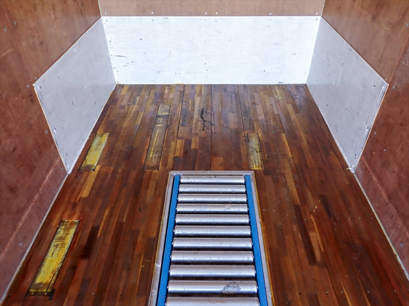 【352236】ドライバン　観音式3枚扉|中古トラックの販売・買取・査定のアイナビ