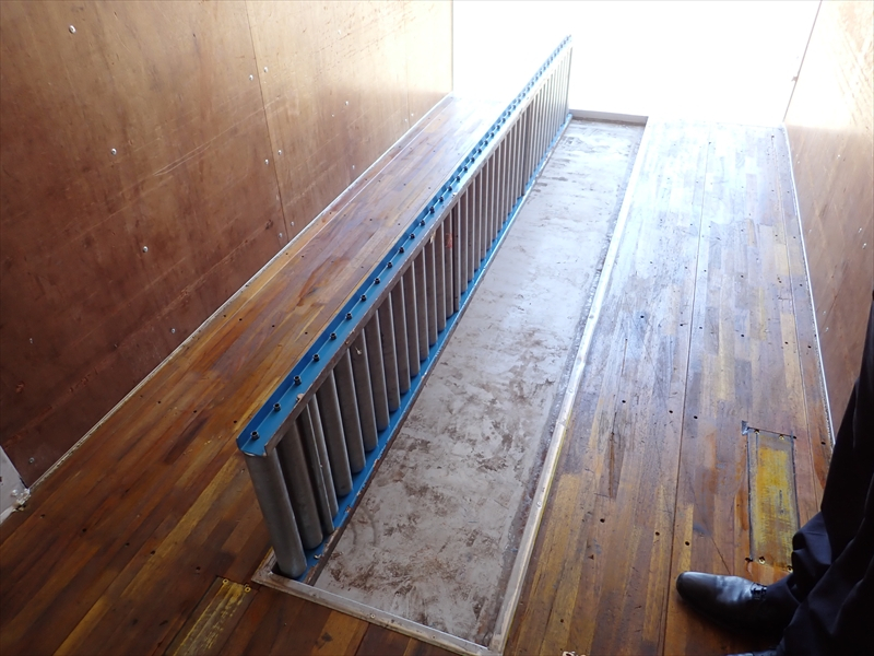 【352236】ドライバン　観音式3枚扉|中古トラックの販売・買取・査定のアイナビ