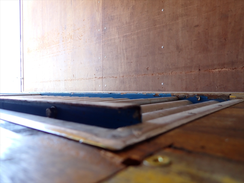 【352236】ドライバン　観音式3枚扉|中古トラックの販売・買取・査定のアイナビ