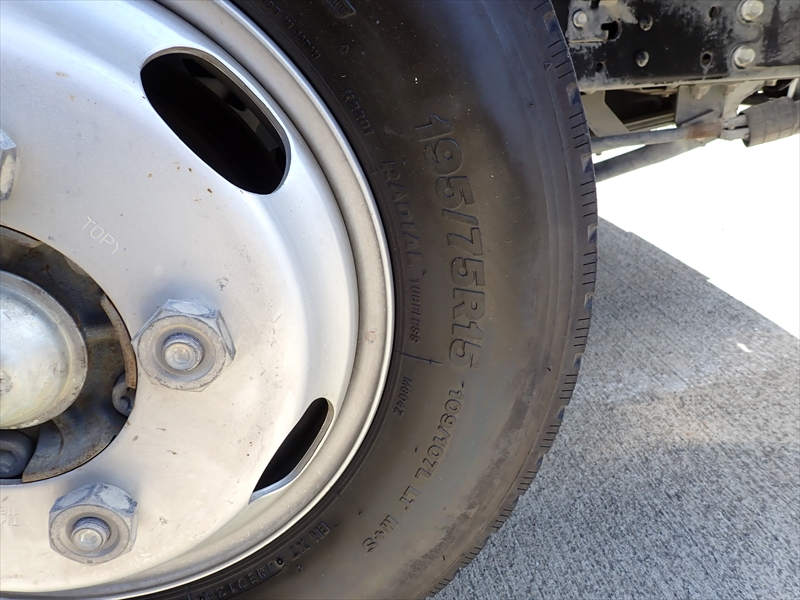 【352236】ドライバン　観音式3枚扉|中古トラックの販売・買取・査定のアイナビ