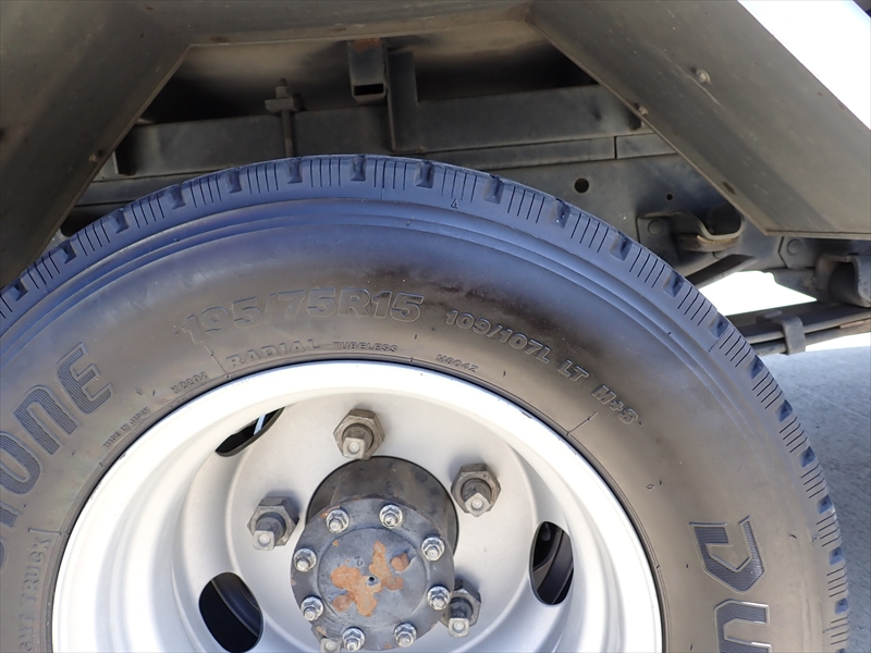 【352236】ドライバン　観音式3枚扉|中古トラックの販売・買取・査定のアイナビ