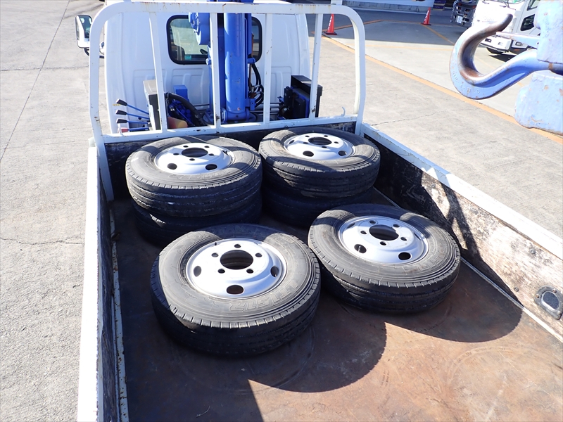 【352249】4段クレーン付き平ボディ　ラジコン付|中古トラックの販売・買取・査定のアイナビ