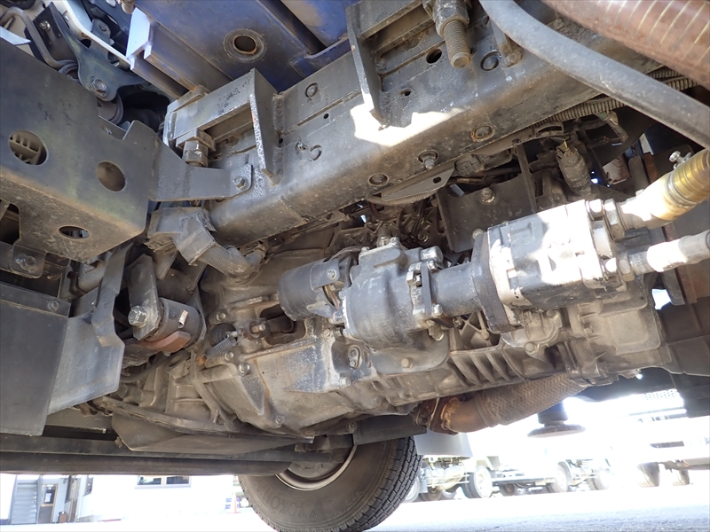 【352249】4段クレーン付き平ボディ　ラジコン付|中古トラックの販売・買取・査定のアイナビ