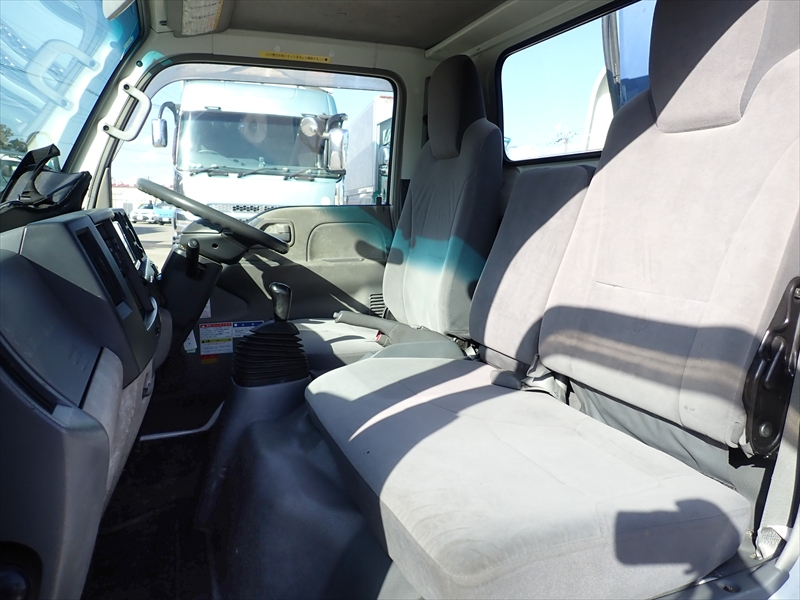 【352249】4段クレーン付き平ボディ　ラジコン付|中古トラックの販売・買取・査定のアイナビ