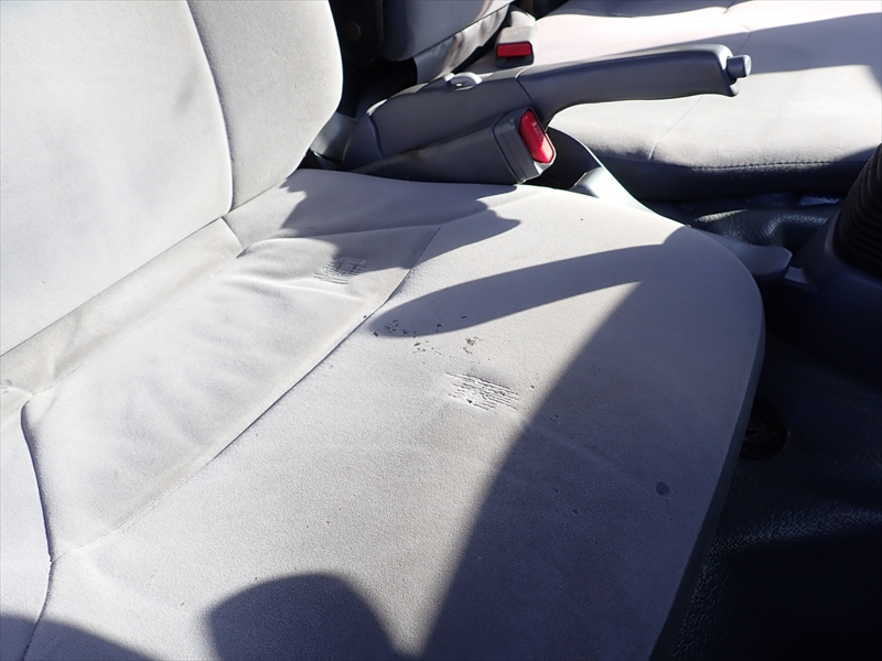 【352249】4段クレーン付き平ボディ　ラジコン付|中古トラックの販売・買取・査定のアイナビ