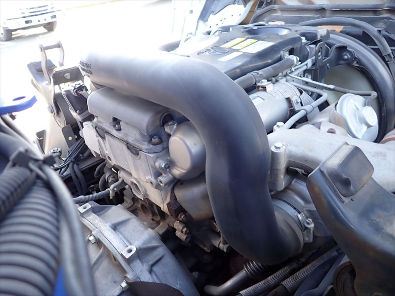 【352249】4段クレーン付き平ボディ　ラジコン付|中古トラックの販売・買取・査定のアイナビ