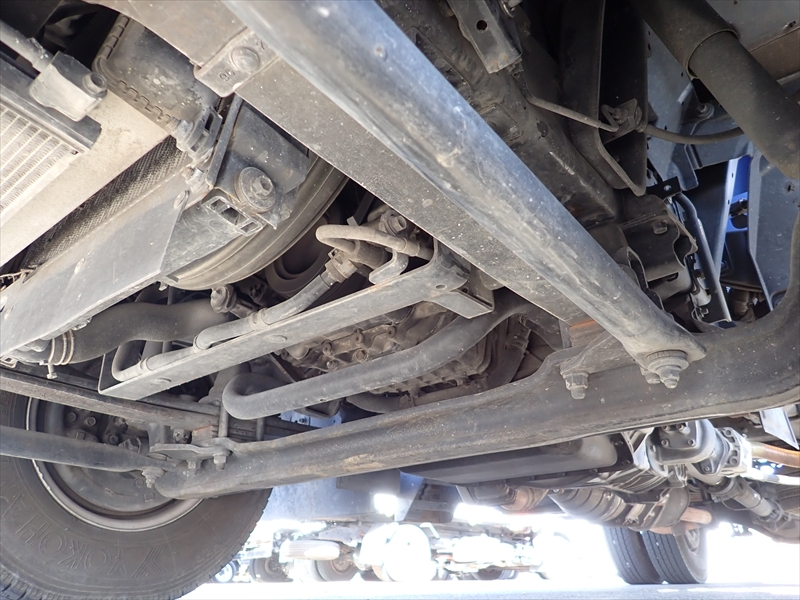 【352249】4段クレーン付き平ボディ　ラジコン付|中古トラックの販売・買取・査定のアイナビ