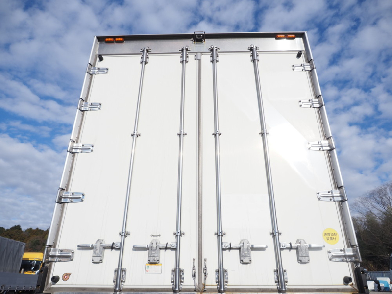 日野 冷凍バン プロフィア|中古トラックの販売・買取・査定のアイナビ