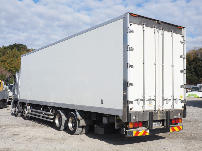 日野 冷凍バン プロフィア|中古トラックの販売・買取・査定のアイナビ