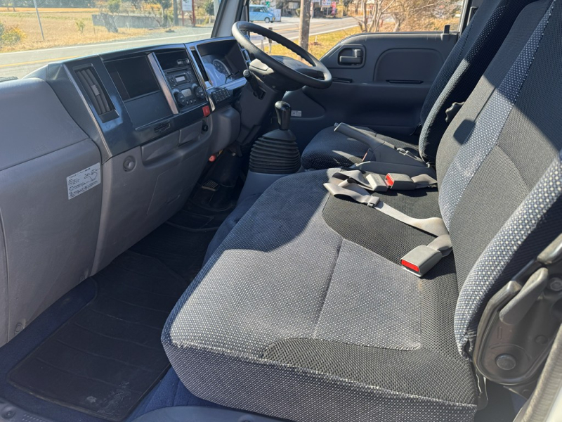 平成28年式☆カスタム仕様　10尺平ボデー　積載3t 車検付き|中古トラックの販売・買取・査定のアイナビ