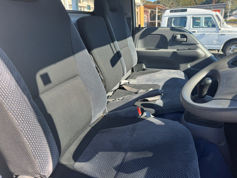 平成28年式☆カスタム仕様　10尺平ボデー　積載3t 車検付き|中古トラックの販売・買取・査定のアイナビ