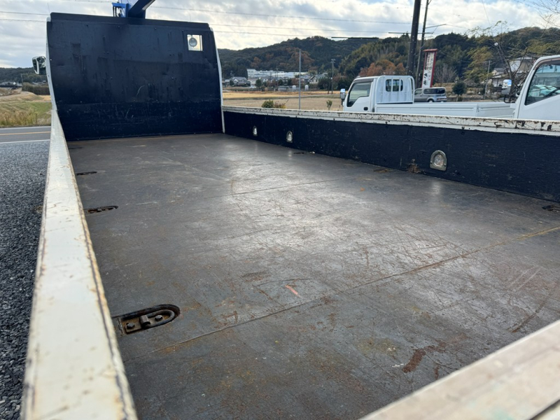 平成21年式☆日野レンジャー5段ラジコン角足クレーン付き平|中古トラックの販売・買取・査定のアイナビ