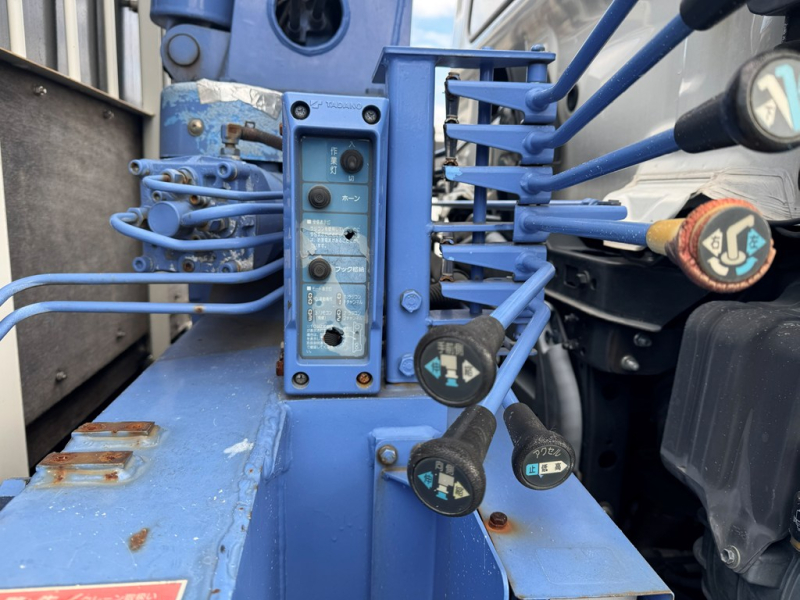 平成21年式☆日野レンジャー5段ラジコン角足クレーン付き平|中古トラックの販売・買取・査定のアイナビ