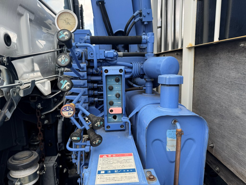 平成21年式☆日野レンジャー5段ラジコン角足クレーン付き平|中古トラックの販売・買取・査定のアイナビ