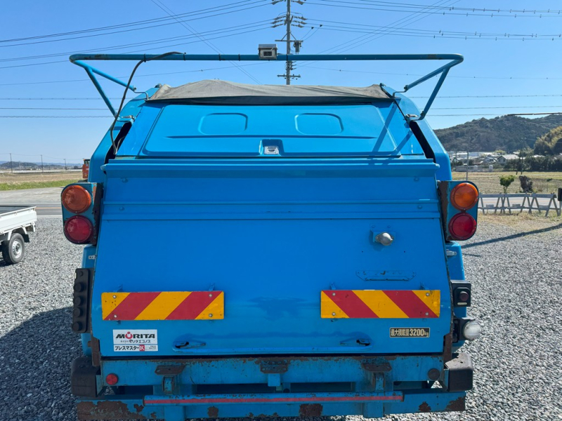 平成25年式☆いすゞエルフ 6㎥プレス式パッカー車|中古トラックの販売・買取・査定のアイナビ