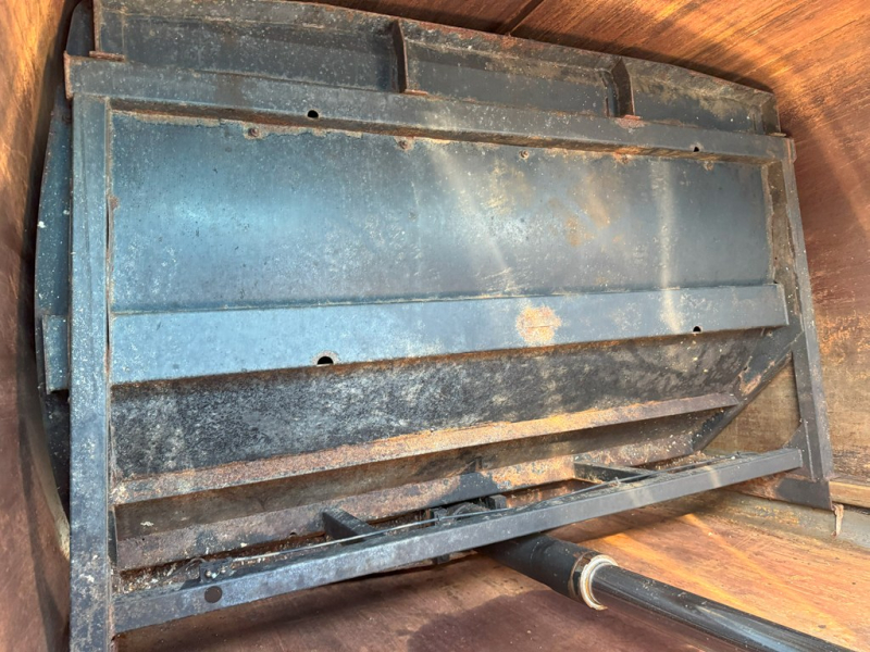 平成25年式☆いすゞエルフ 6㎥プレス式パッカー車|中古トラックの販売・買取・査定のアイナビ