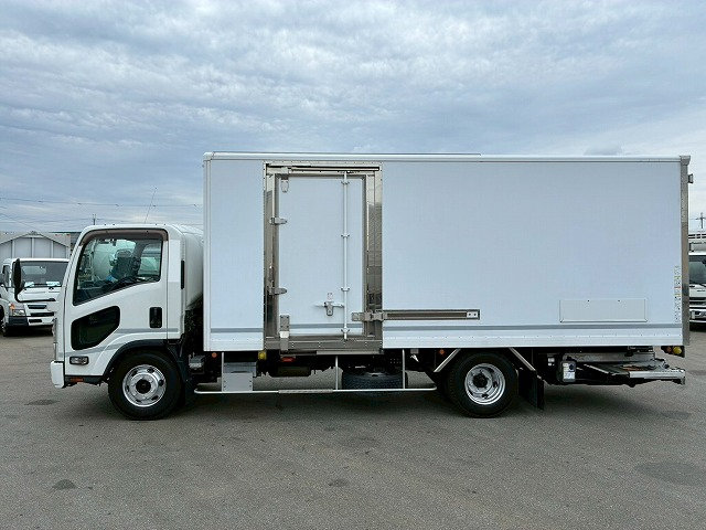 アルナ矢野特車150馬力6速マニュアルMT4t8t保冷バン箱車|中古トラックの販売・買取・査定のアイナビ