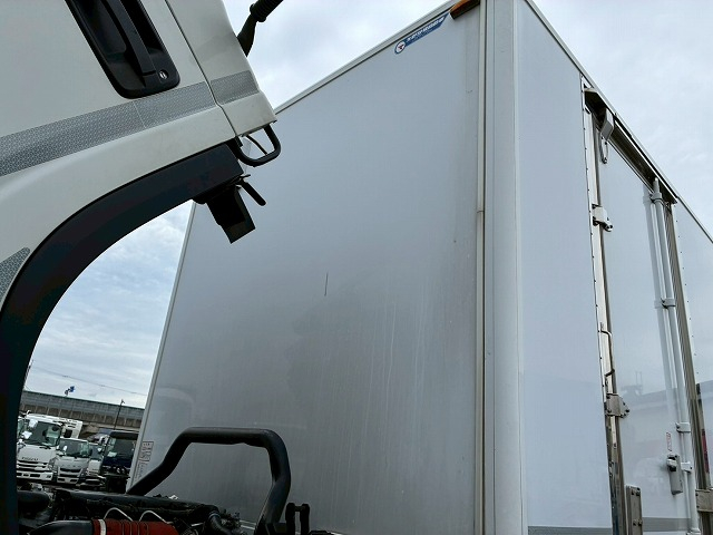 アルナ矢野特車150馬力6速マニュアルMT4t8t保冷バン箱車|中古トラックの販売・買取・査定のアイナビ