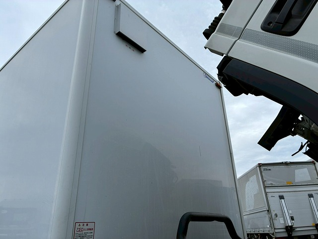 アルナ矢野特車150馬力6速マニュアルMT4t8t保冷バン箱車|中古トラックの販売・買取・査定のアイナビ