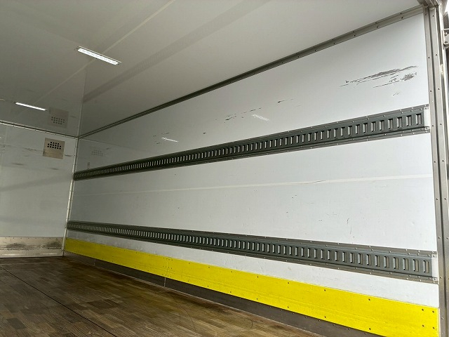 アルナ矢野特車150馬力6速マニュアルMT4t8t保冷バン箱車|中古トラックの販売・買取・査定のアイナビ