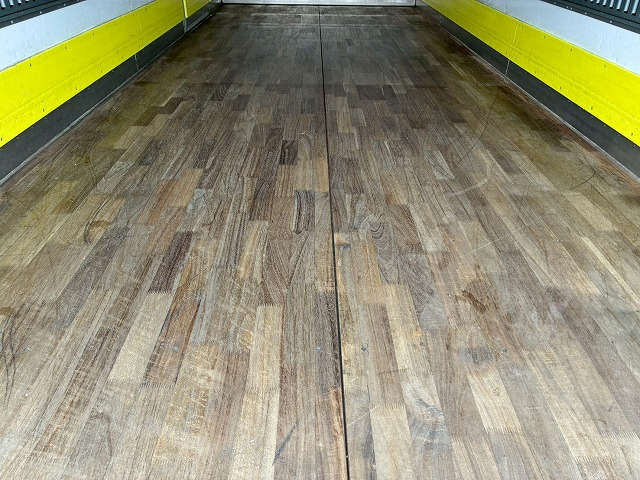 アルナ矢野特車150馬力6速マニュアルMT4t8t保冷バン箱車|中古トラックの販売・買取・査定のアイナビ