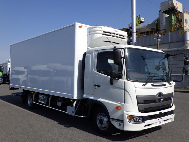 日野 2KG-FD2ABA 冷凍車 4t ワイド 格納式P/G付|中古トラックの販売・買取・査定のアイナビ