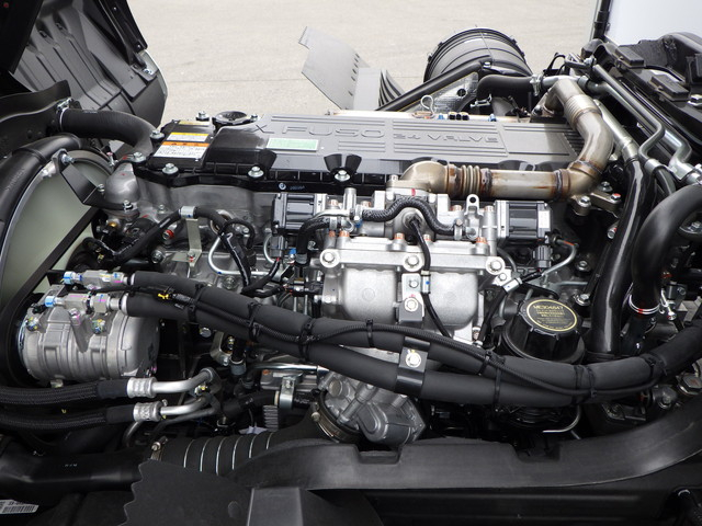 三菱2KG-FK65F冷凍車4tワイド格納ゲートジョロダー|中古トラックの販売・買取・査定のアイナビ