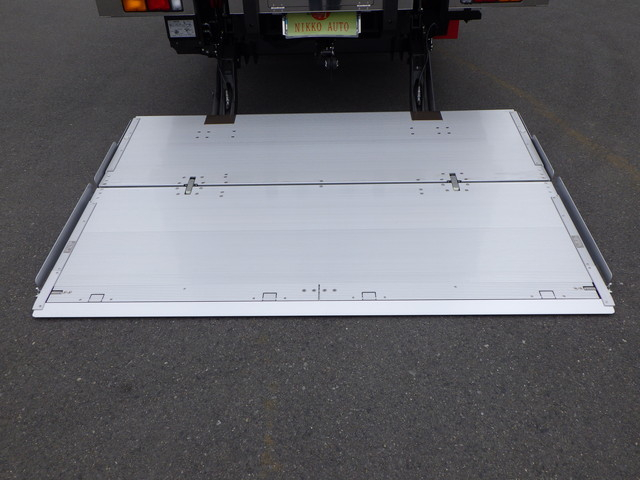 三菱2KG-FK65F冷凍車4tワイド格納ゲートジョロダー|中古トラックの販売・買取・査定のアイナビ