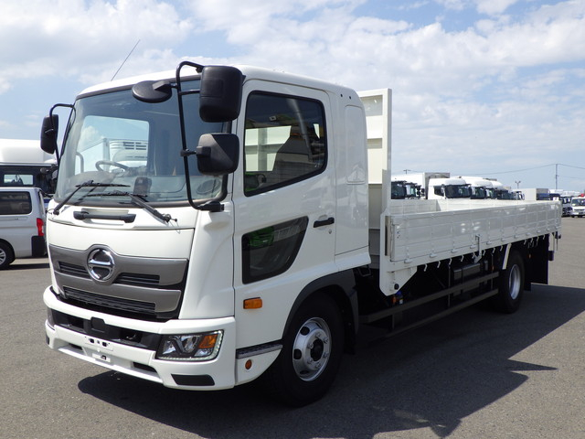 日野 2PG-FD2ABA 平ボディ 4t標準幅 内寸長5.7m|中古トラックの販売・買取・査定のアイナビ