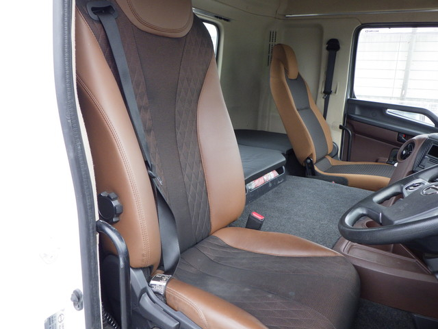 日野 2DG-SH1EEGG Sヘッド 10t超  第五輪荷重11.5t|中古トラックの販売・買取・査定のアイナビ