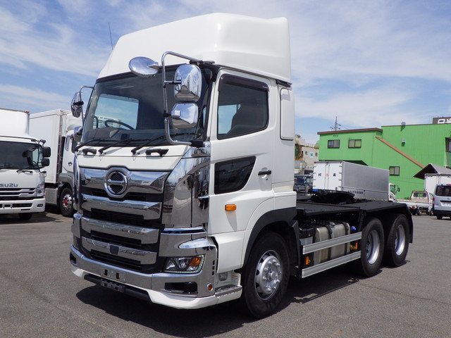 日野 2DG-SS1EKHA ダブルヘッド 520PS 第五輪荷重18t|中古トラックの販売・買取・査定のアイナビ