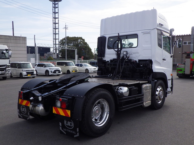 日産UD QKG-GK5XAB Sヘッド 第五輪荷重9.6t ハイルーフ|中古トラックの販売・買取・査定のアイナビ
