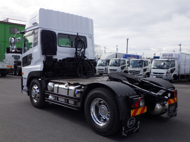 日産UD QKG-GK5XAB Sヘッド 第五輪荷重9.6t ハイルーフ|中古トラックの販売・買取・査定のアイナビ