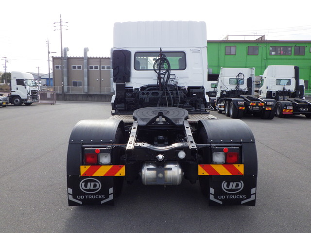日産UD QKG-GK5XAB Sヘッド 第五輪荷重9.6t ハイルーフ|中古トラックの販売・買取・査定のアイナビ
