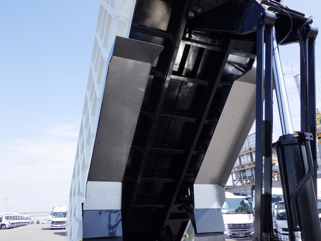 三菱2PG-FV80VZ深ダンプ10t超小平産業39㎥土砂禁|中古トラックの販売・買取・査定のアイナビ