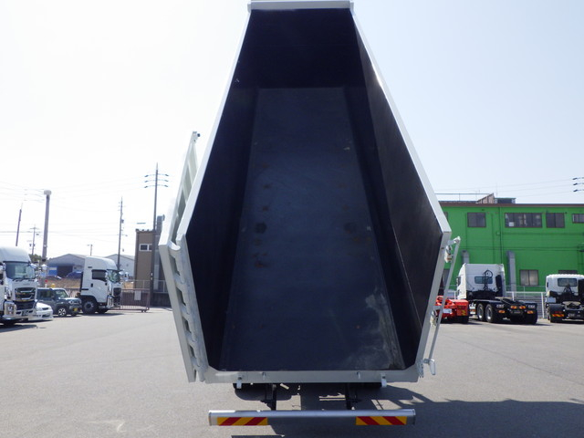三菱2PG-FV80VZ深ダンプ10t超小平産業39㎥土砂禁|中古トラックの販売・買取・査定のアイナビ