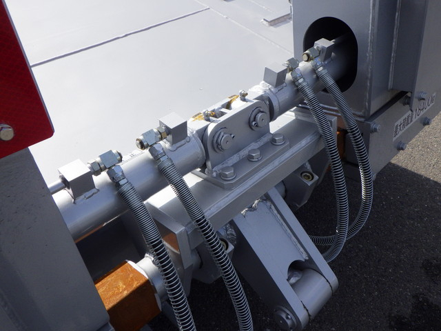 東邦TL26G4E2重機トレーラー幅2.5m自動歩み付|中古トラックの販売・買取・査定のアイナビ