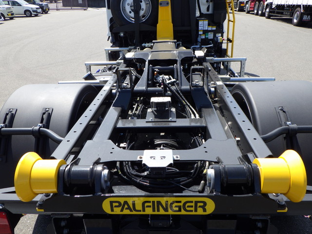 日野2KG-FD2ABAアームロール4t標準幅|中古トラックの販売・買取・査定のアイナビ