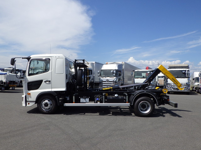 日野2KG-FD2ABAアームロール4t標準幅|中古トラックの販売・買取・査定のアイナビ
