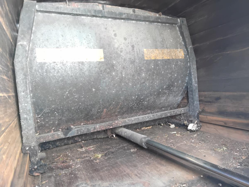 平成17年 いすゞ 2トンプレス 現状渡し|中古トラックの販売・買取・査定のアイナビ