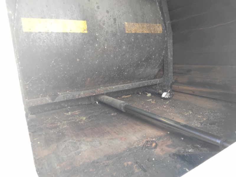 平成17年 いすゞ 2トンプレス 現状渡し|中古トラックの販売・買取・査定のアイナビ