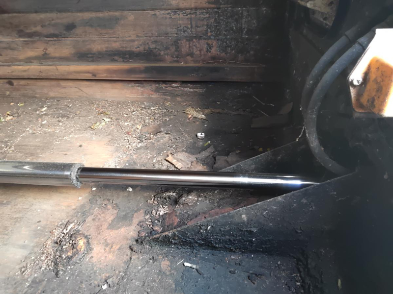 平成17年 いすゞ 2トンプレス 現状渡し|中古トラックの販売・買取・査定のアイナビ