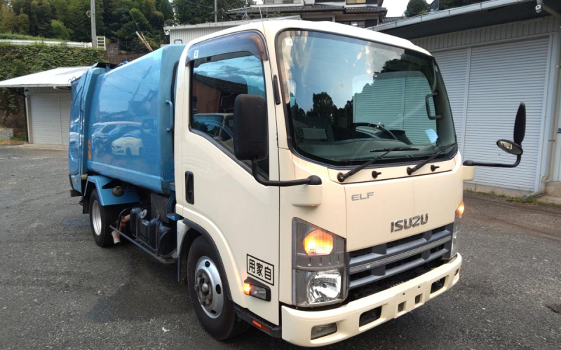 平成24年式 いすゞ エルフ 5.4m3 プレス式 架装部整備済み|中古トラックの販売・買取・査定のアイナビ