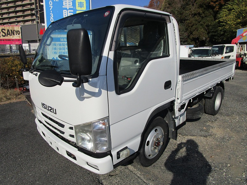 平ボデー　4WD　床シマ板張り　外装塗装済|中古トラックの販売・買取・査定のアイナビ