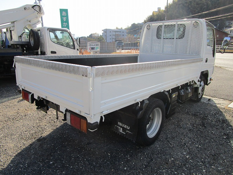 平ボデー　4WD　床シマ板張り　外装塗装済|中古トラックの販売・買取・査定のアイナビ