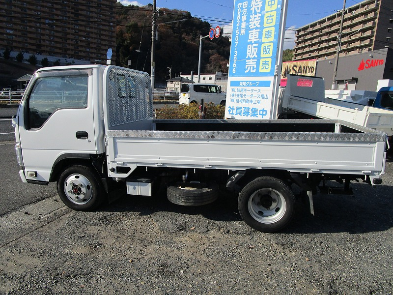 平ボデー　4WD　床シマ板張り　外装塗装済|中古トラックの販売・買取・査定のアイナビ